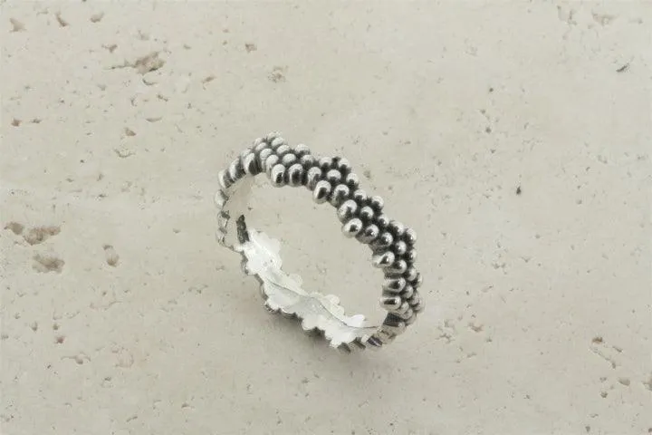 wavy beaded band