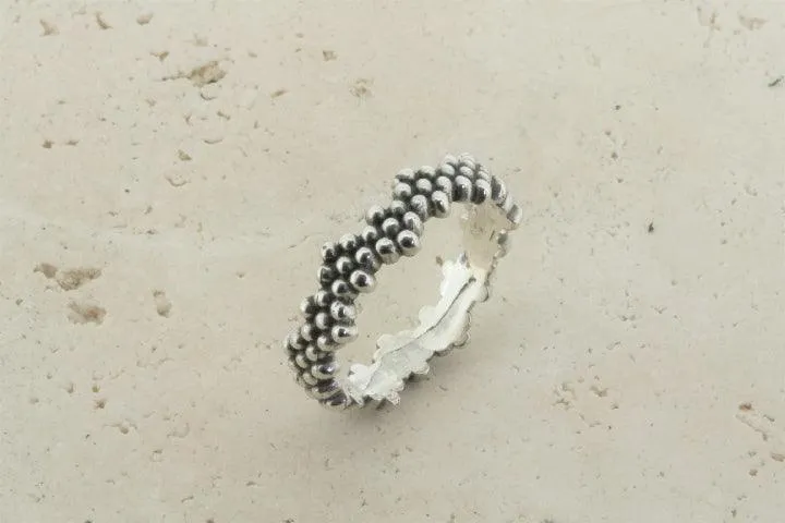 wavy beaded band